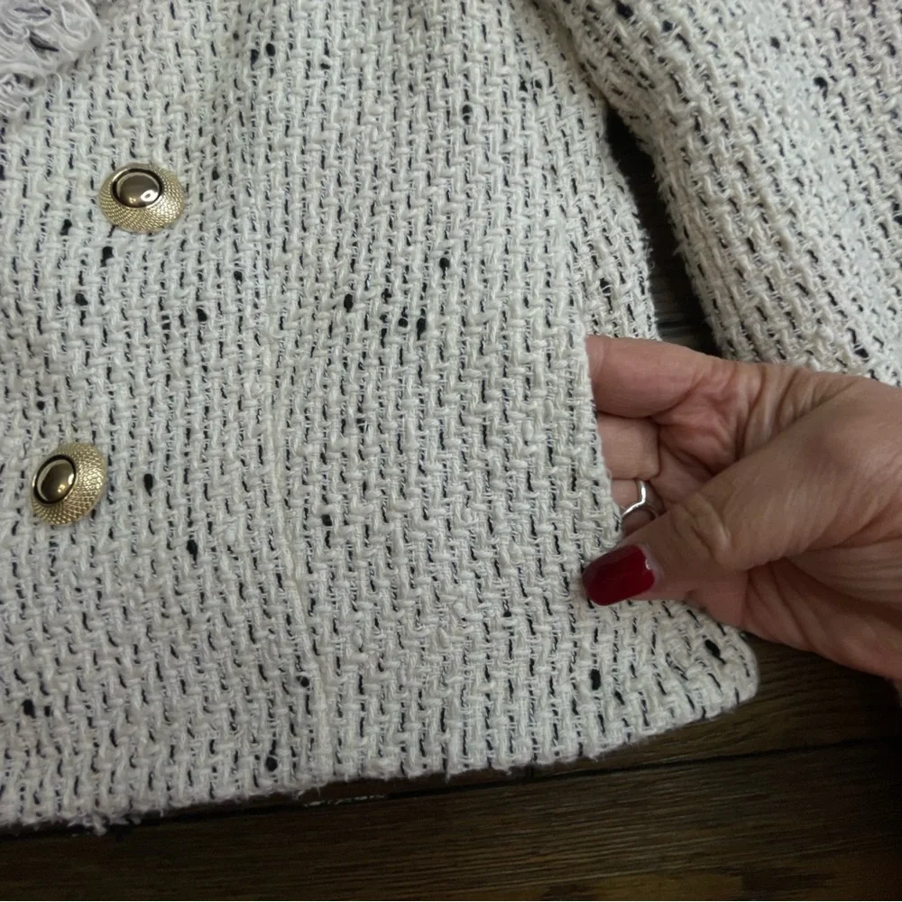 Zara Ivory Tweed Blazer with Gold Buttons - Picture 3 of 10